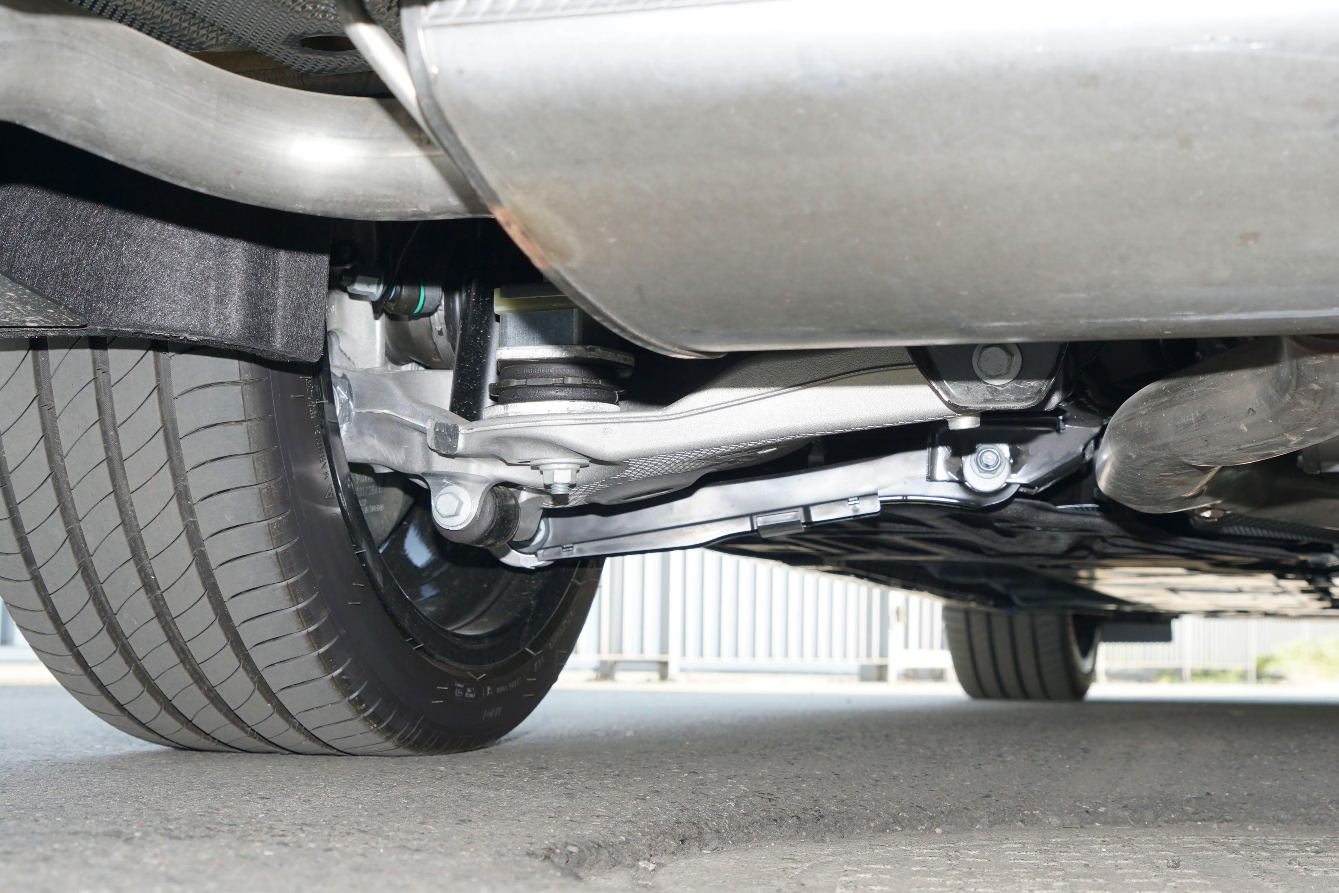 沃尔沃s602022款t8混动豪华版,全新沃尔沃s60优惠后多少钱