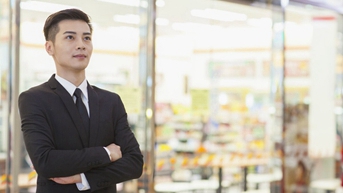 穷小伙逆袭校花小说,穷学生逆袭校花的小说