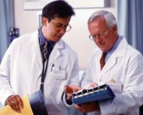 陌生人打开的门,对陌生人有一种莫名的恐惧