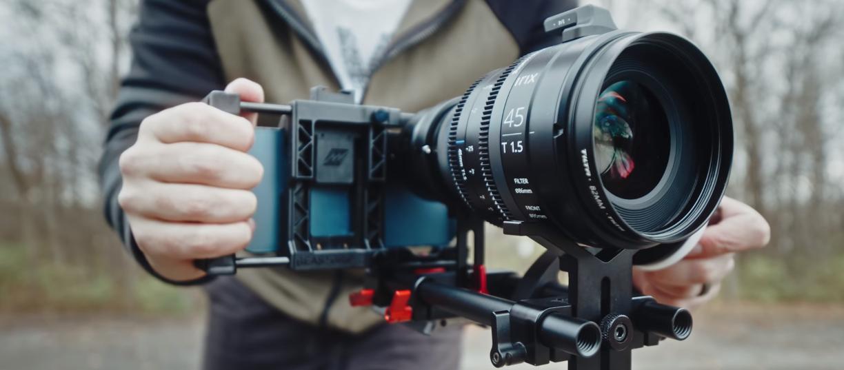 iPhone12ProMax套上专业镜头,可以完爆相机吗?