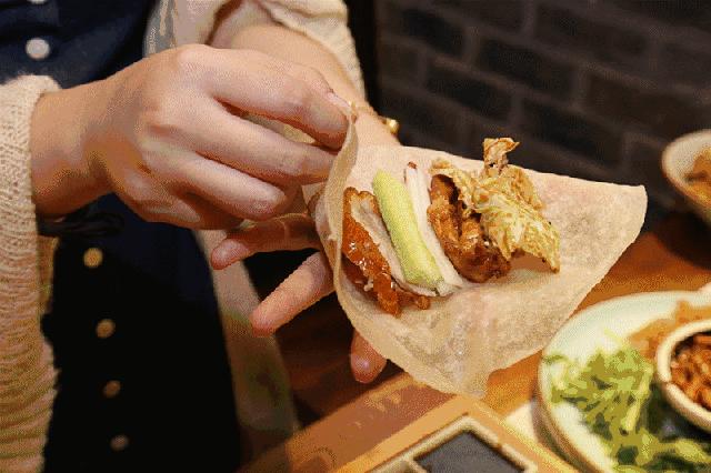 春饼皮机器多少钱一台,春饼薄饼机多少钱一台