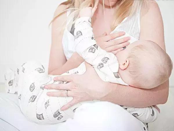 有没有不疼的丰胸方法,自体脂肪隆胸有啥副作用