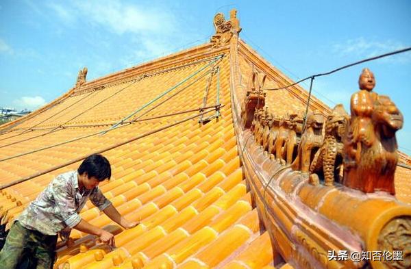 农村盖房树脂瓦和彩钢瓦哪个好,农村建房树脂瓦和彩钢瓦哪个更好