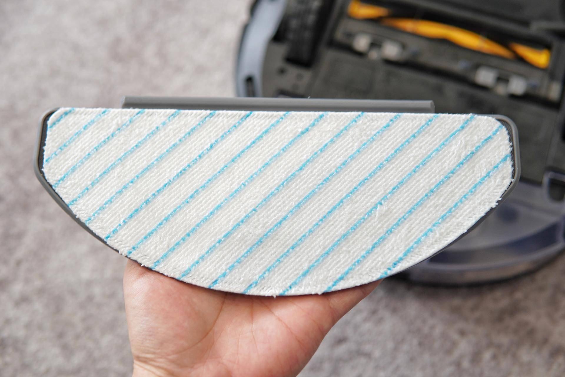 能扫能拖还能除菌?科沃斯地宝DEEBOTN8PRO评测