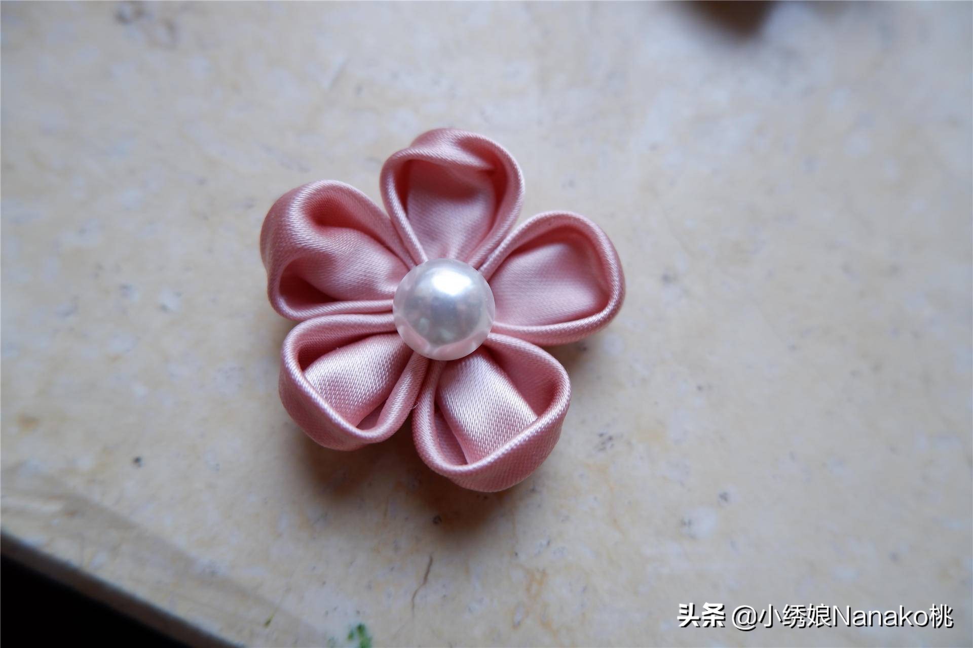 蝴蝶结丝带花制作图解,怎么做丝带花结最简单又漂亮