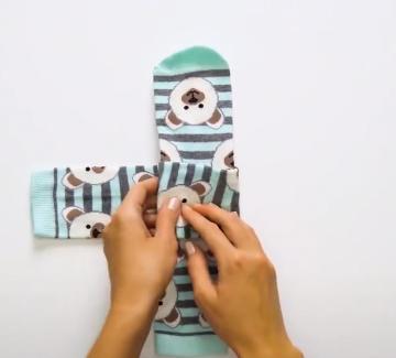 怎样折叠袜子更整齐,袜子怎么折叠最省空间