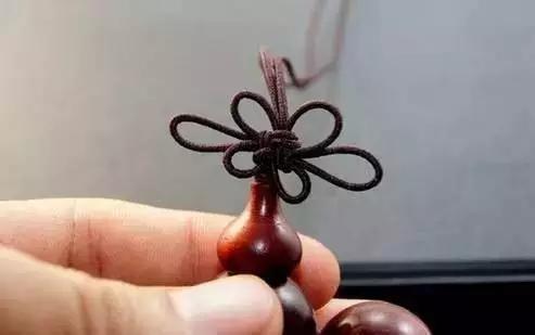 无绳结手串打结方法,文玩核桃手串绳结打法