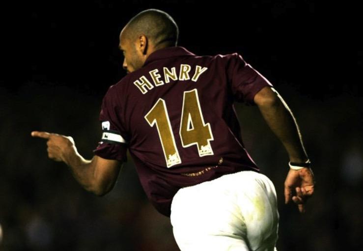 足坛冷门球衣号码,足球巨星小罗