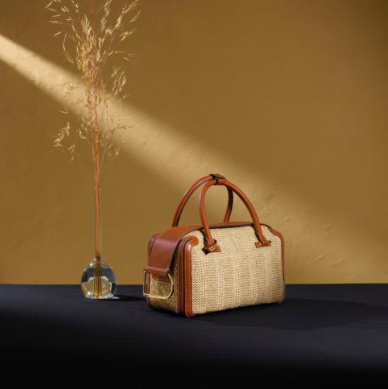 濂緢鍝佺墝delvaux,delvaux濂緢鍝佺墝