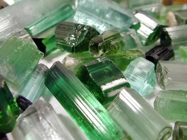 碧玺能造假吗,碧玺注胶了是不是就是假的