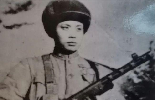 硬核班长蔡兴海带一个班大战上甘岭歼敌四百，全班九人竟无一阵亡