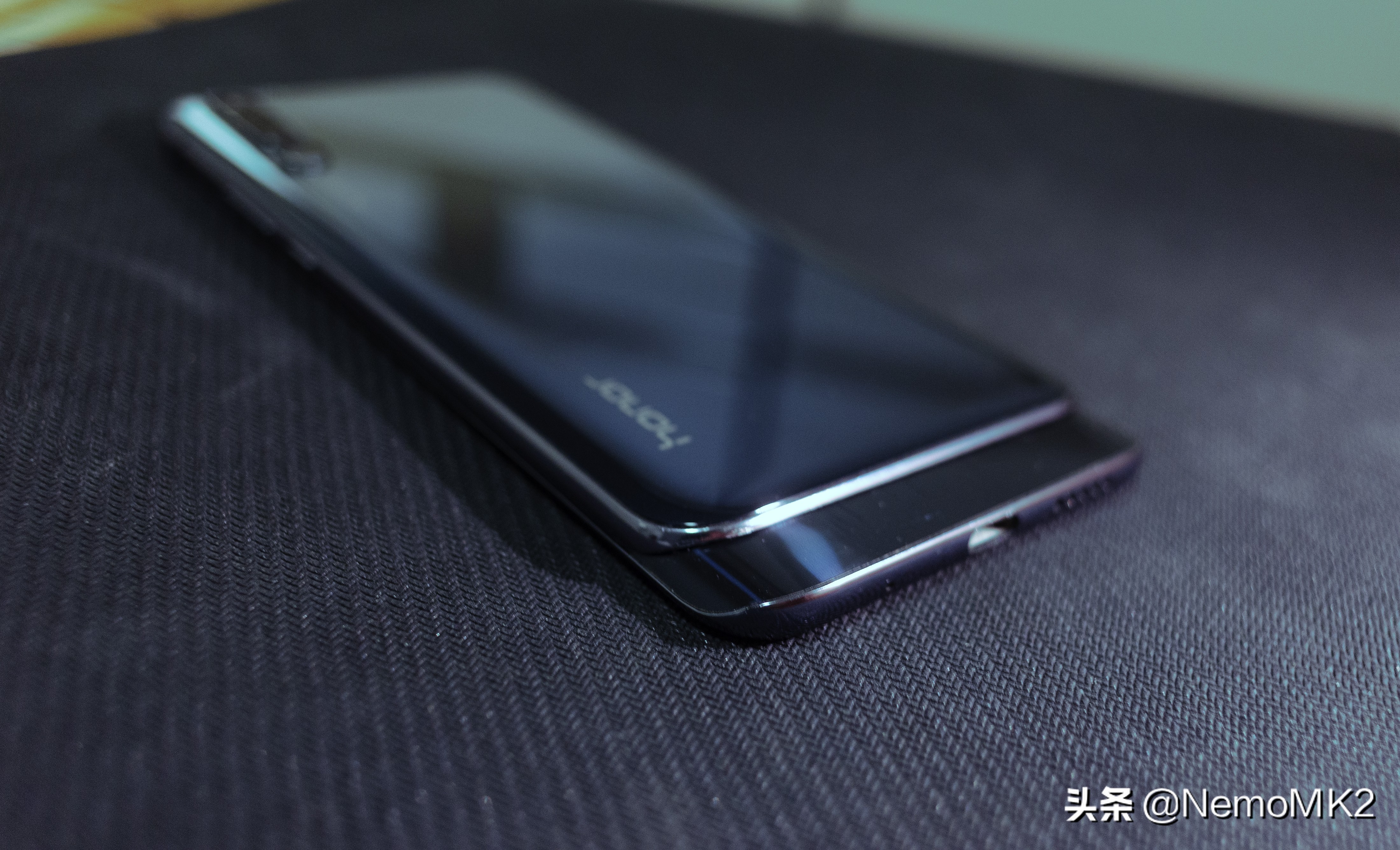 滑盖的荣耀magic2,荣耀magic2滑盖能滑多少次