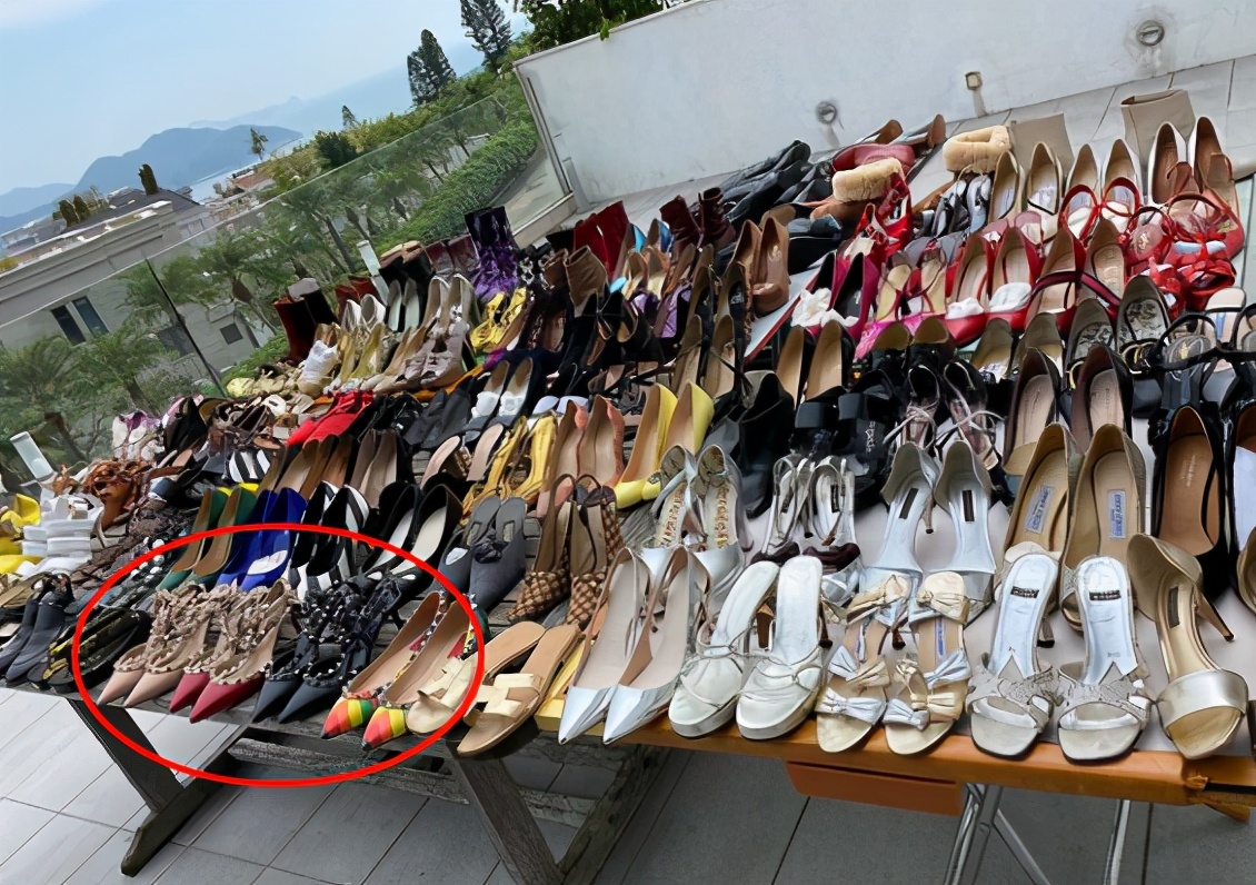 汪明荃的鞋子,汪明荃出席活动照