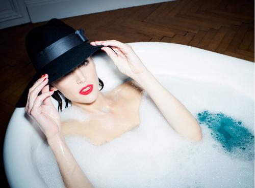 再造处女:处女膜修复术的是与非