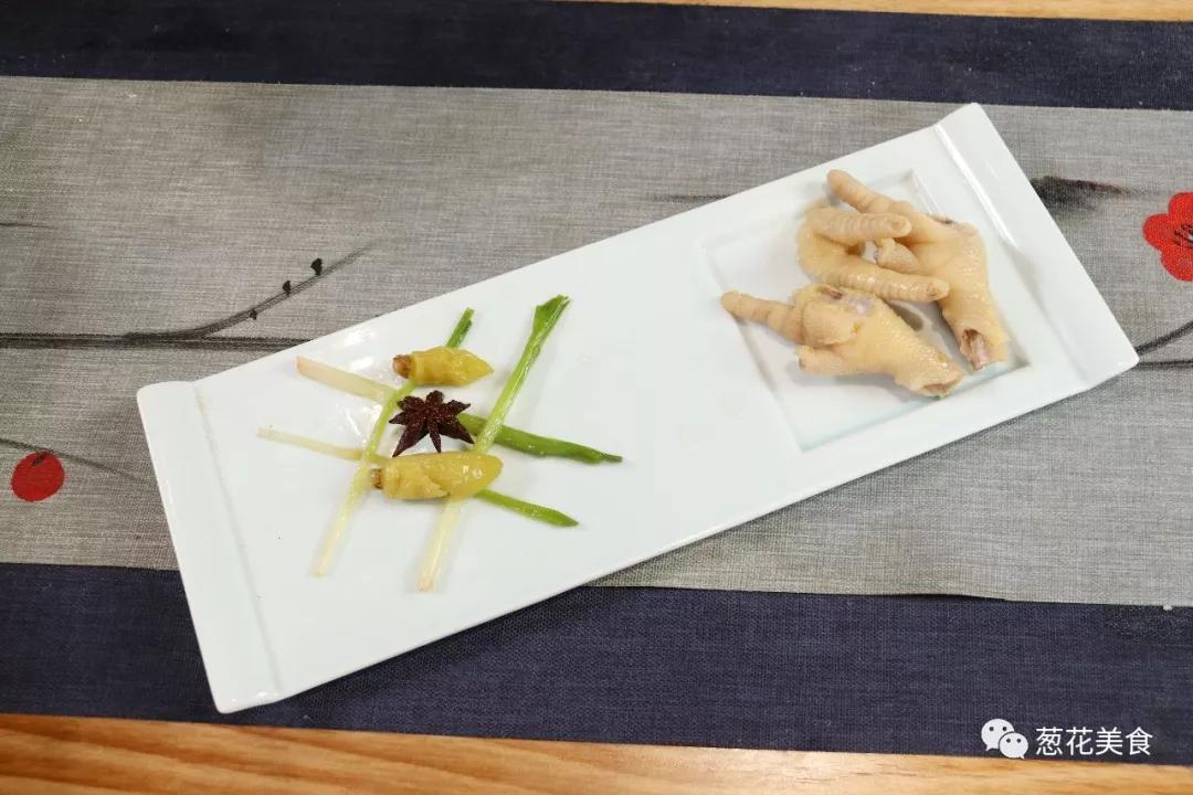 大厨泡椒凤爪最正宗的做法,自己在家做泡椒凤爪教程