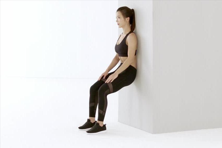 深蹲练习可以治疗膝关节吗,膝关节不好的人能练深蹲吗