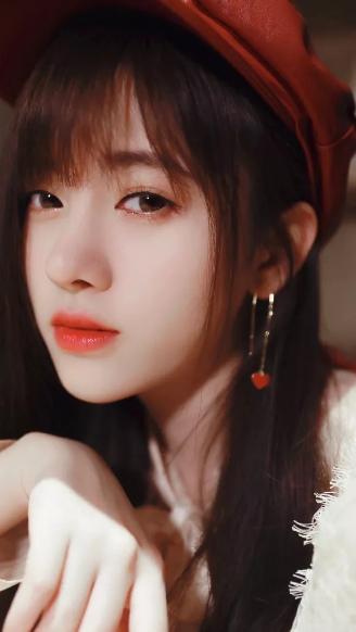 七言律诗.独倚篱笆数落花（五）