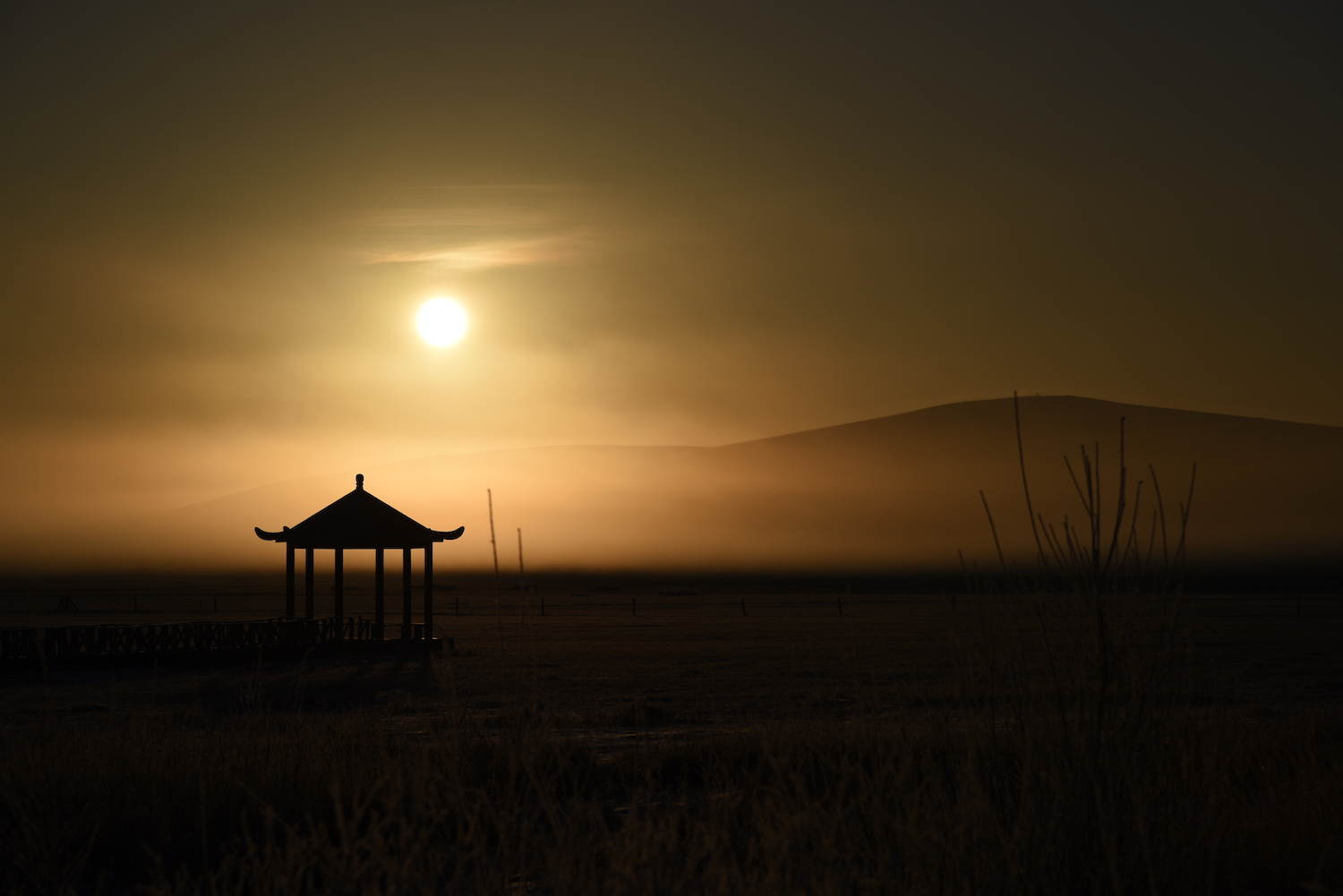 乌拉盖狼图腾拍摄地秋天去还行吗,乌拉盖狼图腾旅游