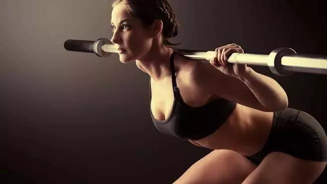 胸大小不一样有可能是什么病,女生胸的大小和什么因素有关