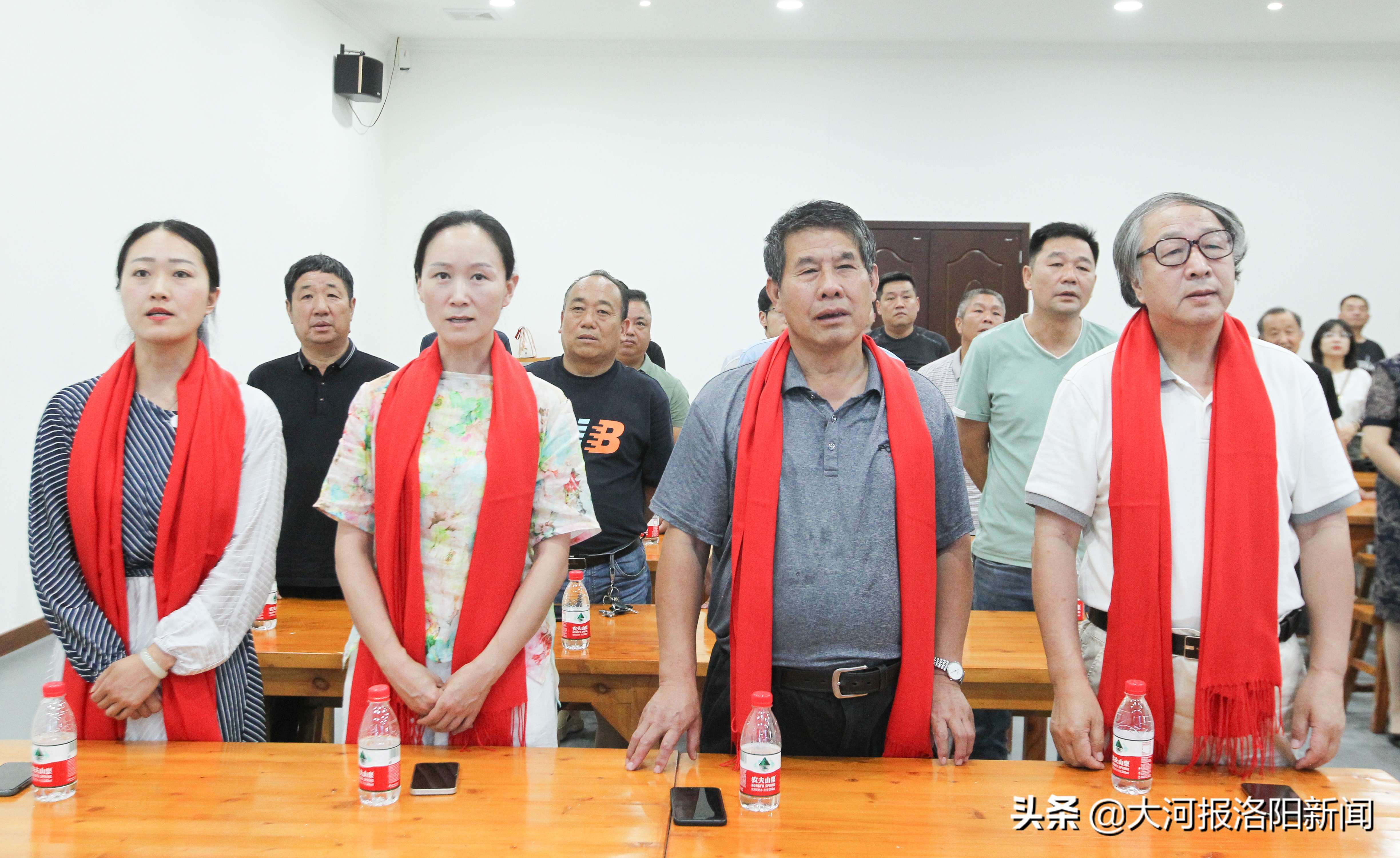 叫响品牌重振雄风!河南省工艺美术行业协会唐三彩工作委员会成立