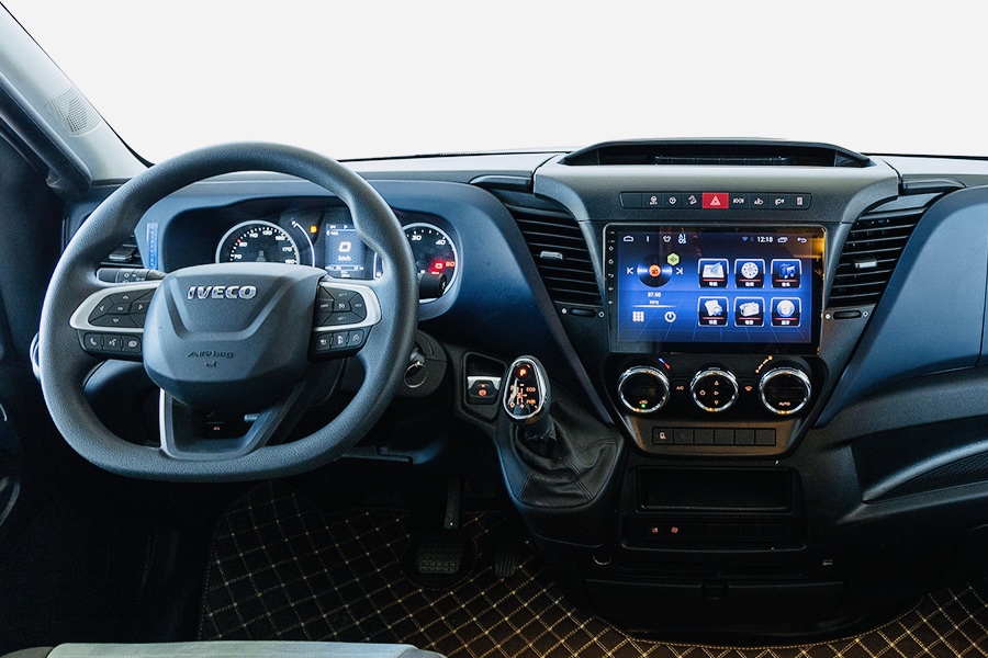 亚特NAJA进口依维柯底盘B型房车亮相，不仅仅是换了底盘