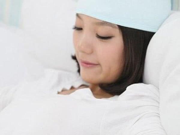 坐月子吹空调注意事项,坐月子吹了风该怎么治疗