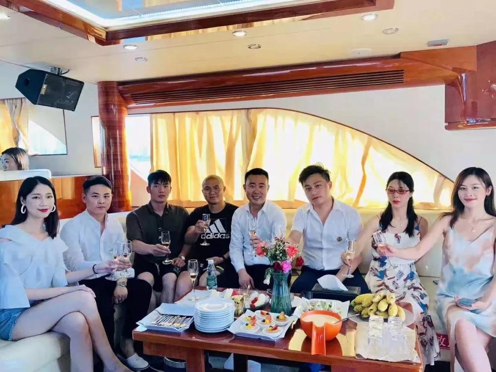 冠星集团老总,冠星企业董事长