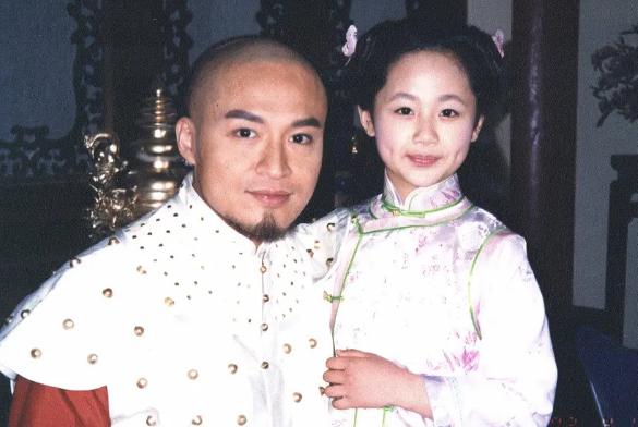 杨紫神秘活动,杨紫认出神秘嘉宾了吗