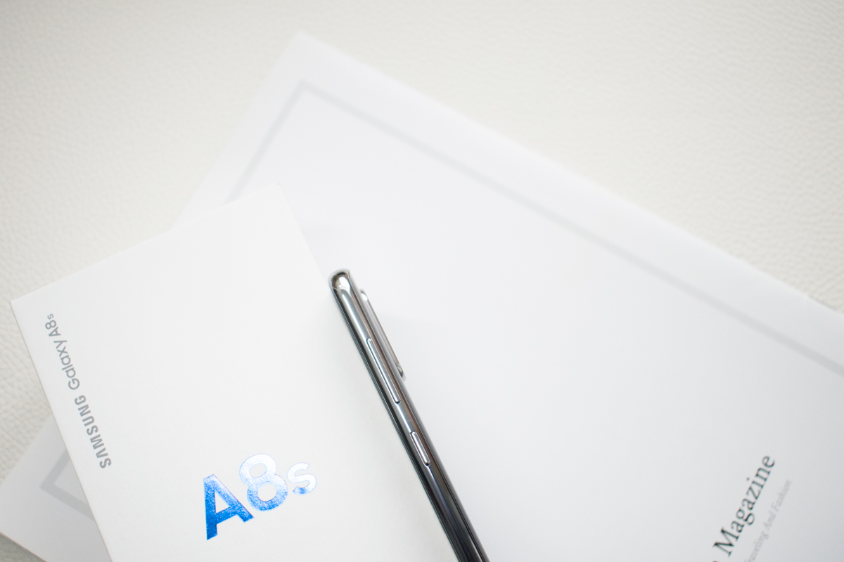 三星什么时候搞挖孔屏,三星手机挖孔屏技术