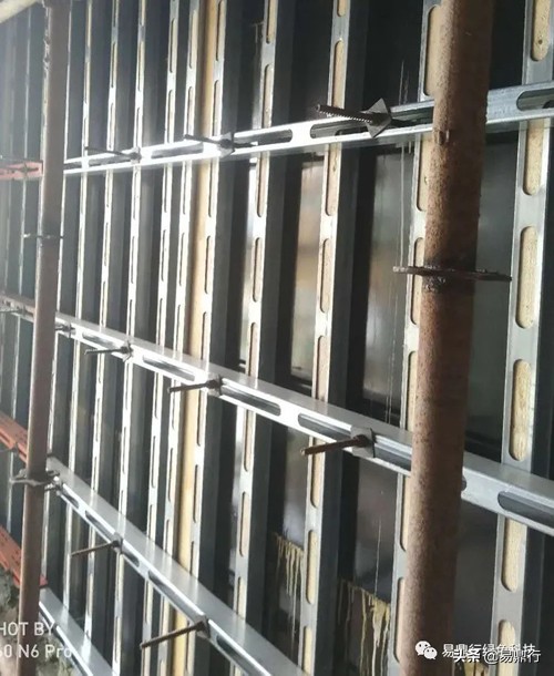 北京国风尚城项目，模板加固这样施工