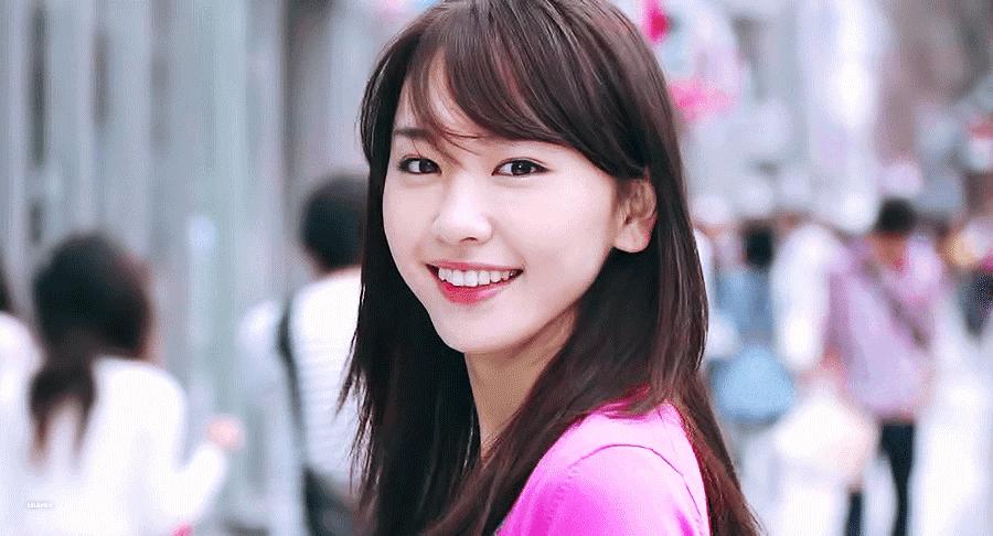 你笑起来真好看三个动作,你笑起来才是最好看的