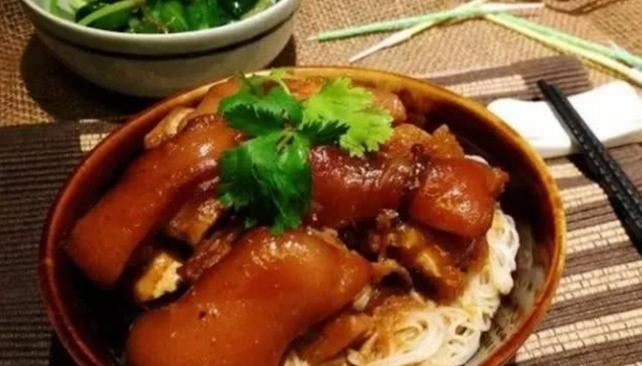 小沈阳吃猪脚面,小沈阳面馆后续