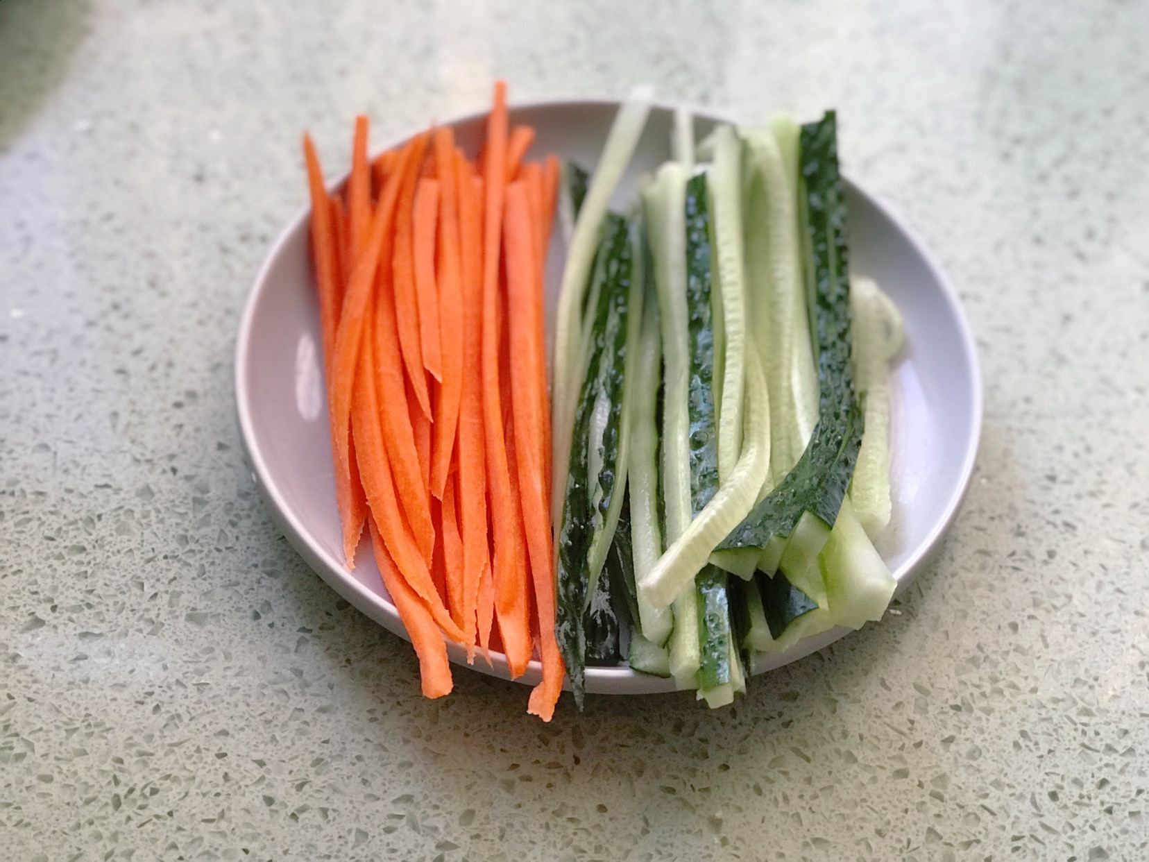 一碗紫菜包饭的做法,一包紫菜做成海苔片的做法