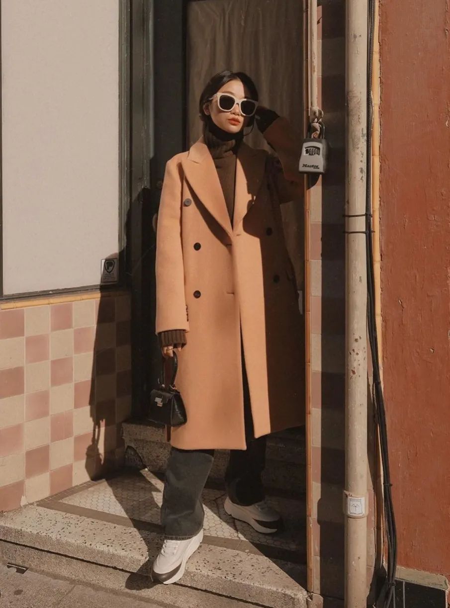 你还在买这么贵的大衣吗,买了件比较贵的大衣有些后悔