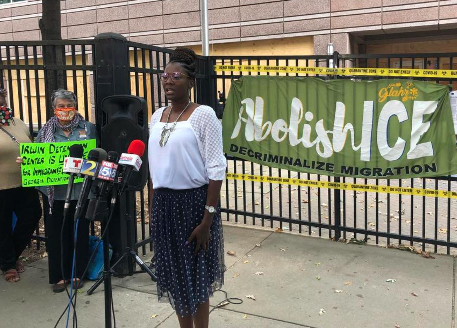 美国非法移民被手术摘除子宫,美国非法移民拘留中心曝光