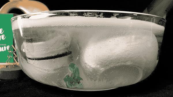 衣服发黄别扔一招变新,消毒液泡衣服发黄了怎么办