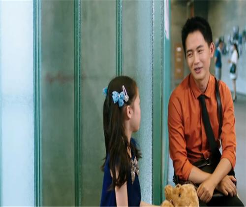 吕聿来主演的《简装男神》被一群单身女人围住了，是个什么情况？