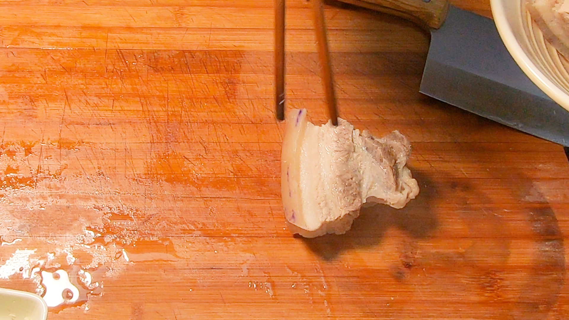 做腐乳为什么不能有油,做腐乳时不放红曲