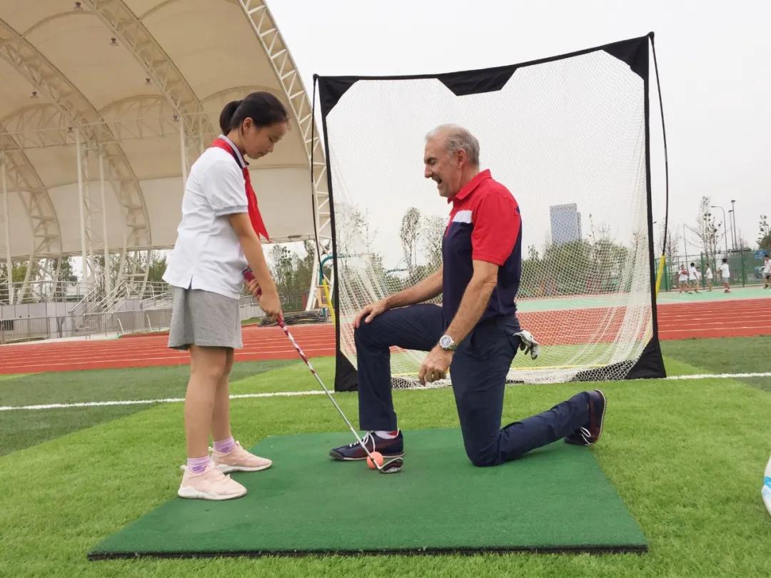 以体树人十大杰出校长,以体树人杰出校长颁奖典礼直播