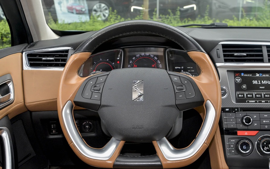 长安谛艾仕2021款全新ds6,2017款谛艾仕ds6豪华版车怎么样