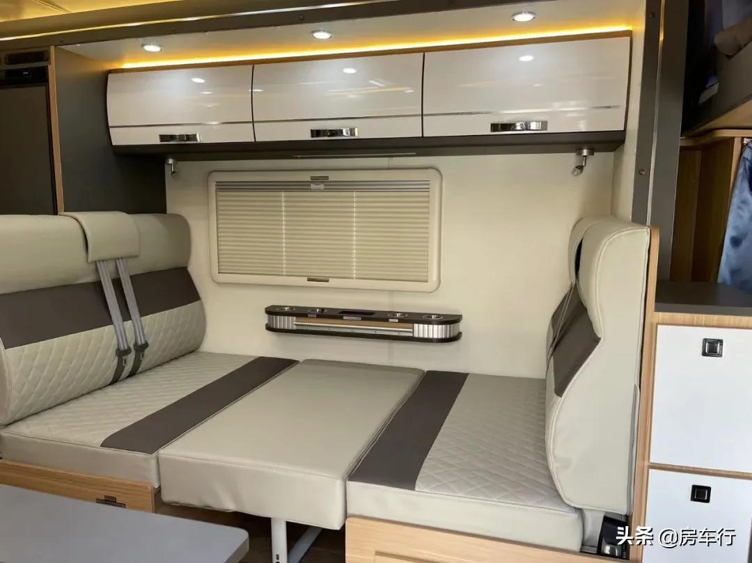 进口依维柯69.99W起，双拓展+全铝车身，云游新车也太香了