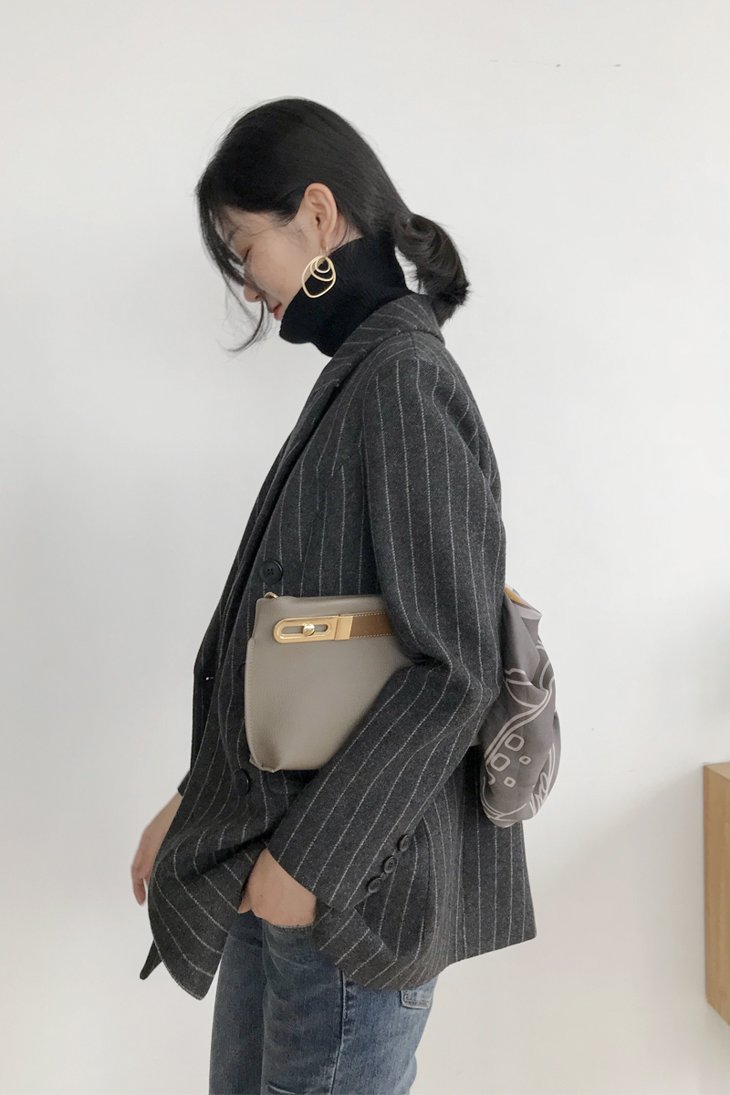 摆脱肉肉身材，微胖妹三招解锁OL风