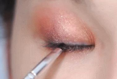 完美日记眼线画法新手,眼线的画法新手简单