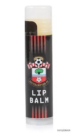 英超各球队争奇斗艳，还有没有更丑的？情侣可慎重买连体毛衣啊！