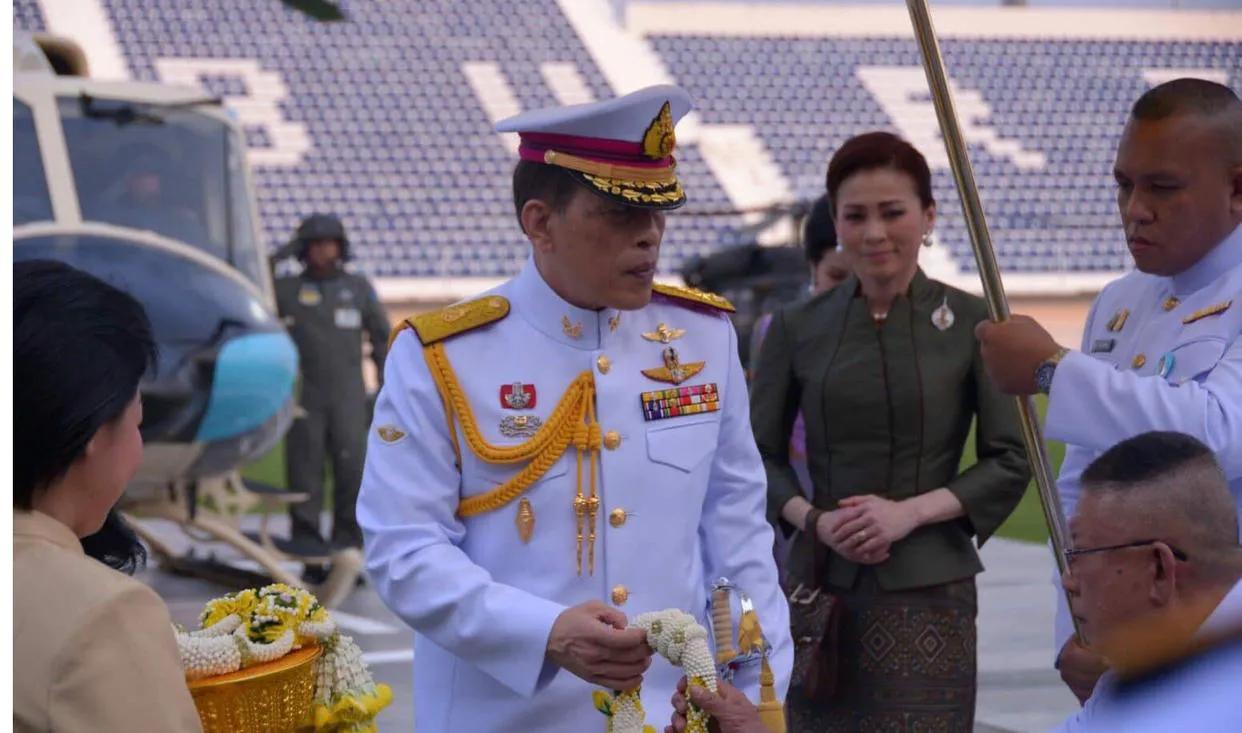 苏提达王后泰王玛哈,泰王玛哈送珠宝