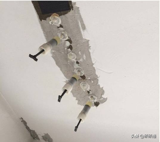 墙面开裂的最佳修补办法,墙面开裂掉皮如何修补视频