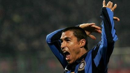 世界杯传奇右后卫卡福,足坛十大十号球衣