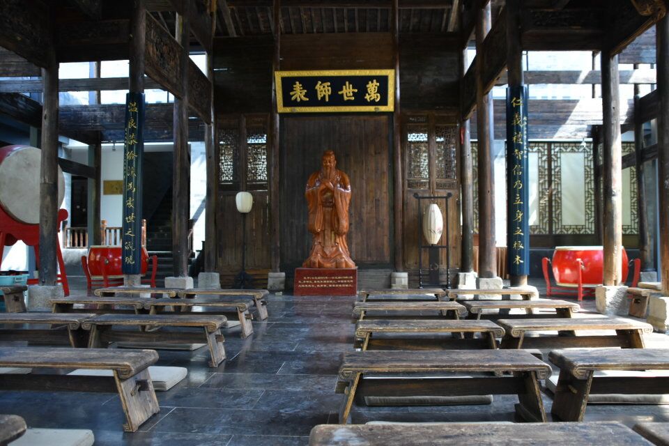 曾经的青岛雨林谷，摇身一变身价爆涨，门票太贵游人稀少