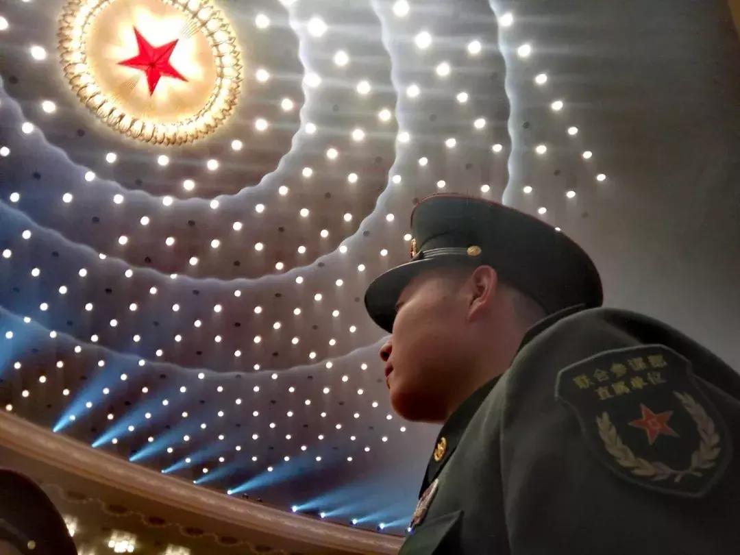 在上大学的时候去当兵，是一种怎样的体验？