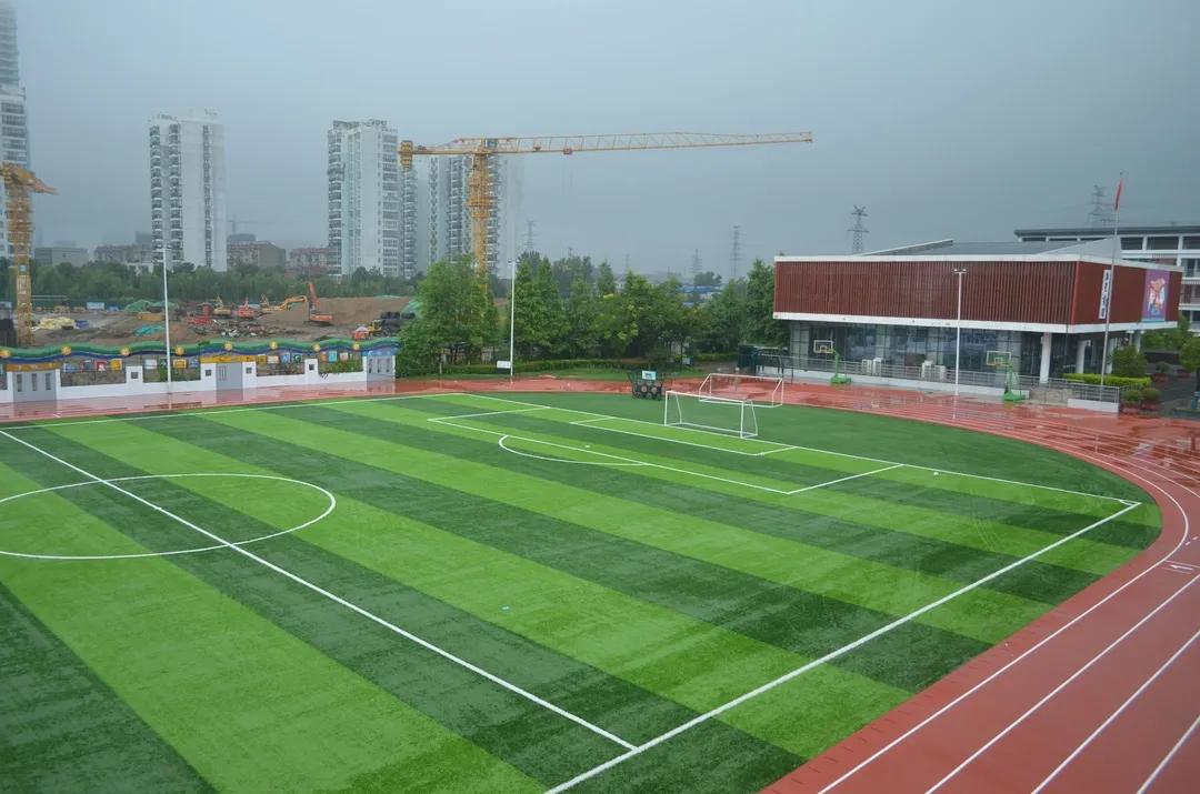 连云港初中封闭式训练营,连云港成人足球训练营招生报名